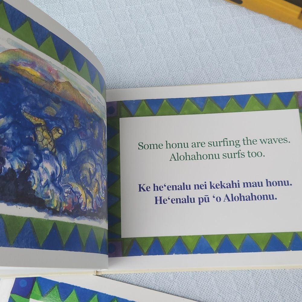 Honu Green Sea Turtle and  Alohahonu by Barbara E. Berg Books 2004 2013 - Picture 7 of 11